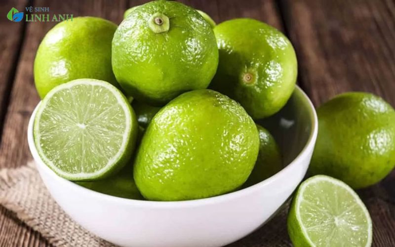 Khử Mùi Và Làm Sạch Nhẹ Nhàng Bằng Chanh Tươi